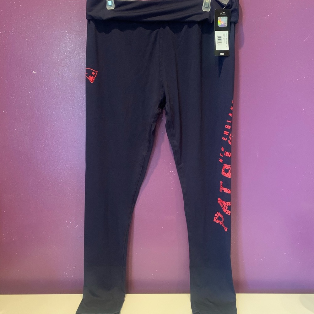 NWT women’s Patriots leggings